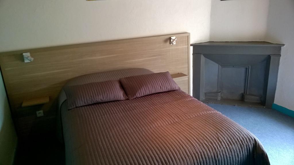 Hotel Des Voyageurs Vorey Room photo