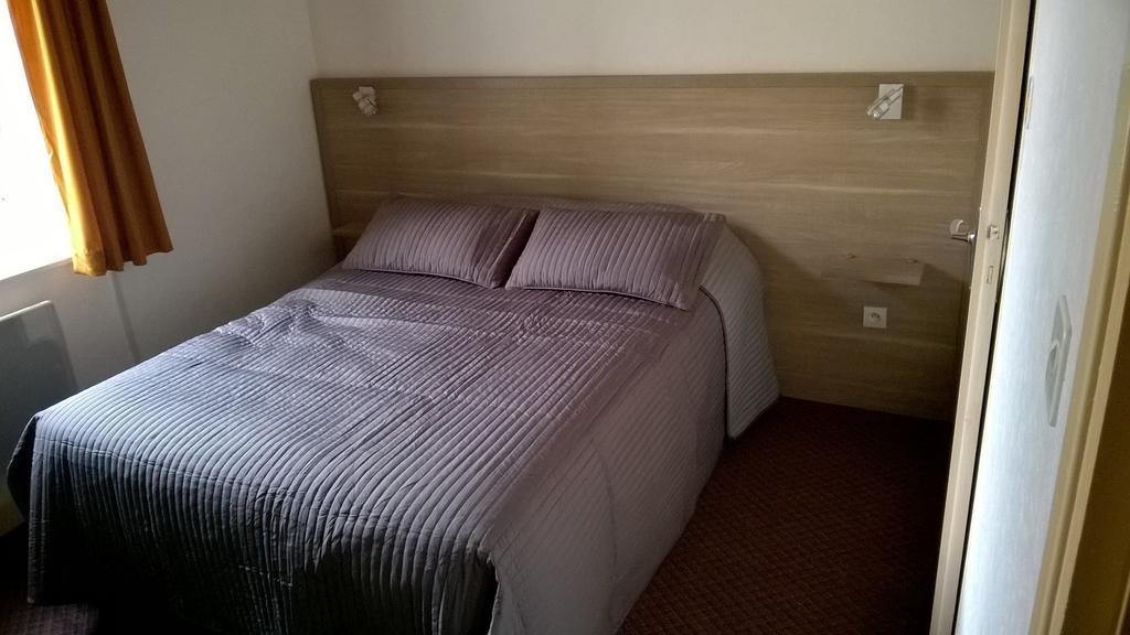 Hotel Des Voyageurs Vorey Room photo